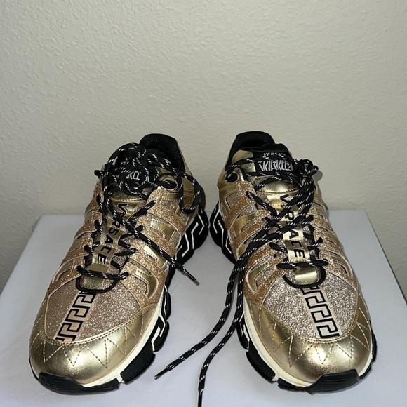 Preowned VERSACE "Trigreca" Logo Monogram Sneakers Gold/Brown. - Picture 11 of 17